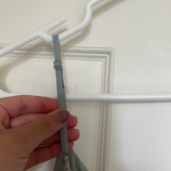 Babaton Floral Tank‎ - Picture 3 of 7